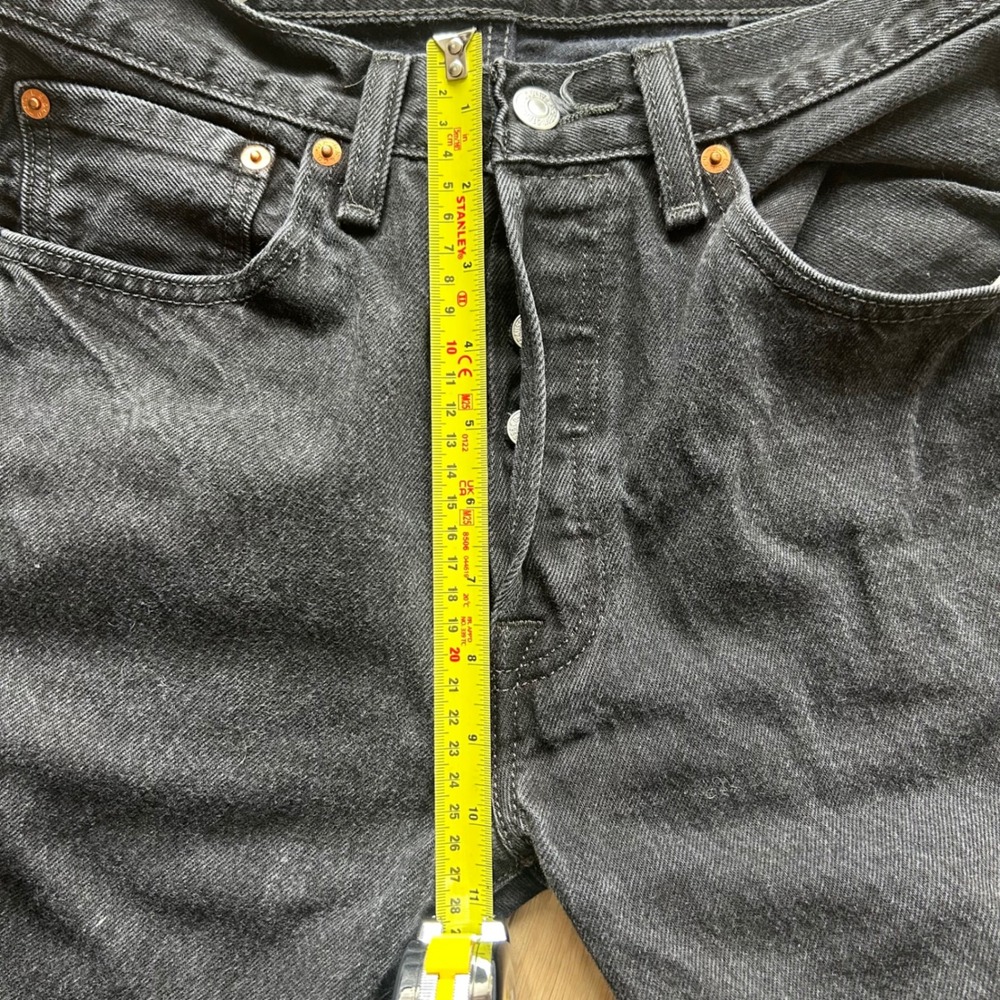 Levi's 501 Original Fit Jeans Mens 32x32 Black Straight Leg Button Fly Denim - Picture 6 of 11